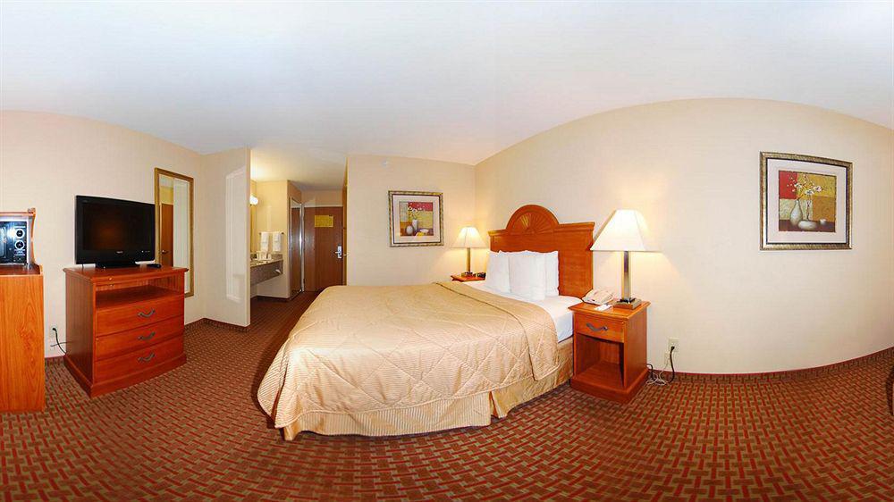 Hotel Super 8 By Wyndham Great Bend Exterior foto